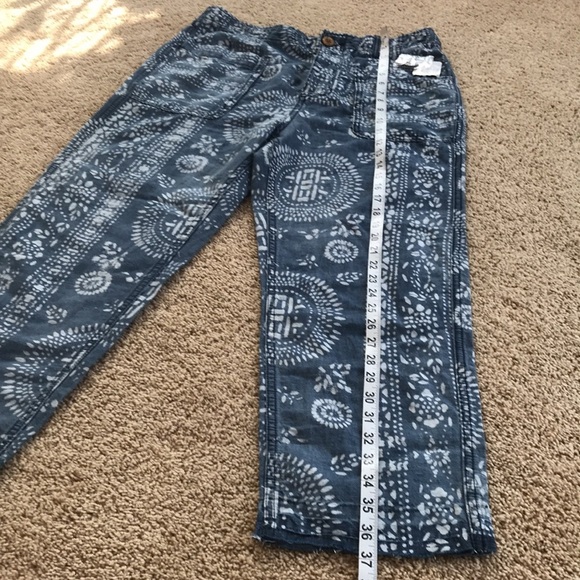 NWT! FREE PEOPLE Size 29 blue printed cotton and linen blend pants - Picture 7 of 11